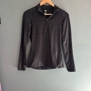 REI black & gray long sleeve quarter zip top
